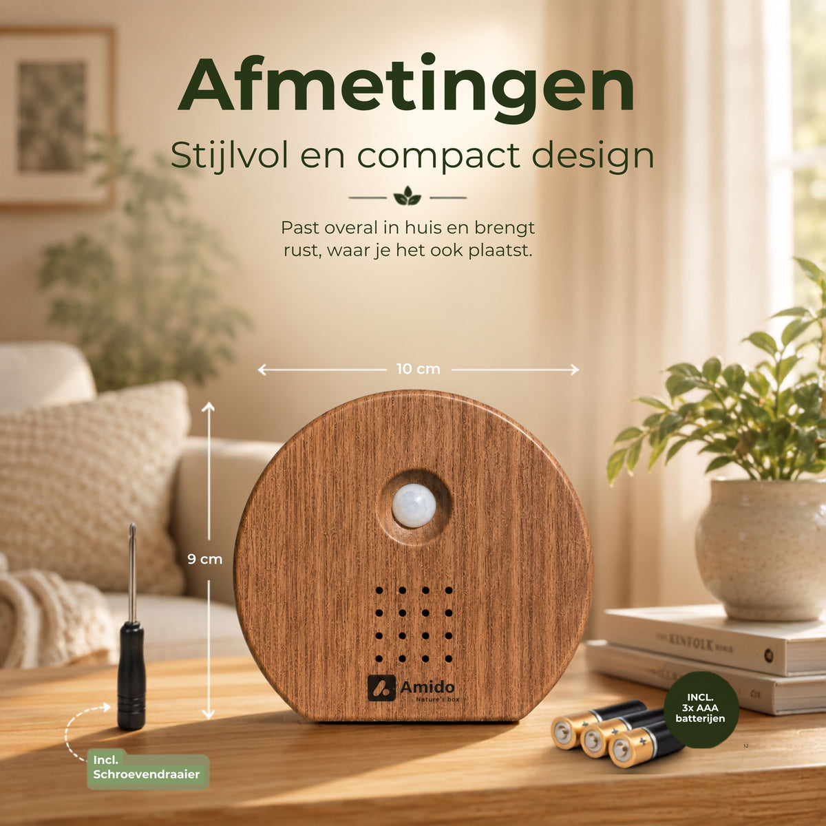 de afmetingen van het vogelhuise met geluid plus 3 aaa batterijen en een schroeven draaier
